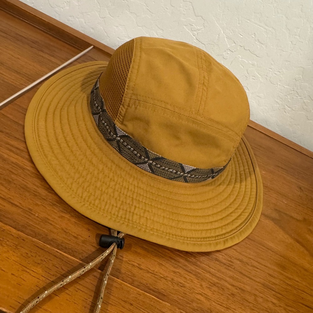 REI Co-op Vented Explorer Sun Hat Mens S M Yellow EUC Mesh Wide Brim Toggle